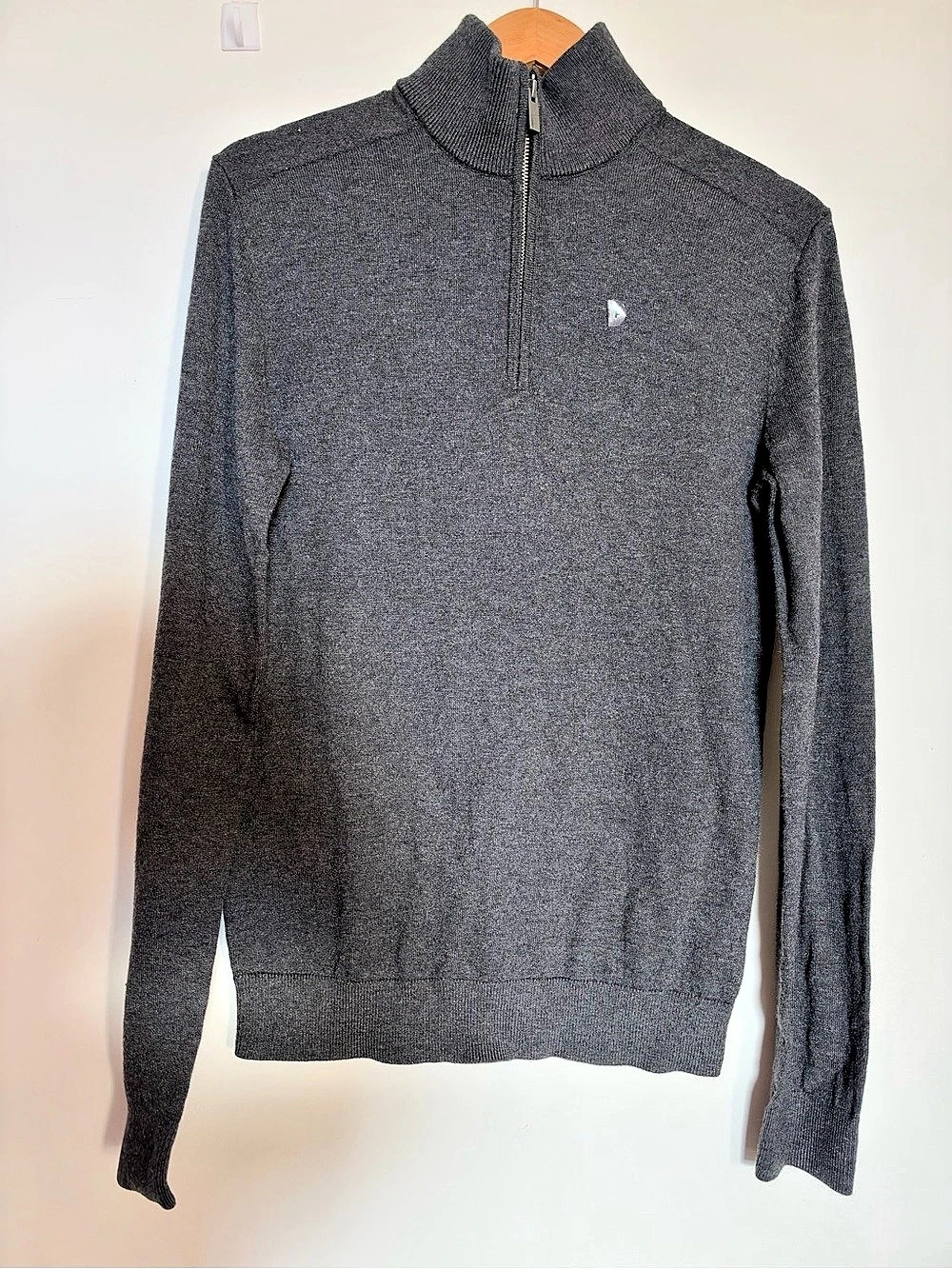 RW&CO. Long-Sleeve Half-Zip Mock-Neck Sweater. Gray Small